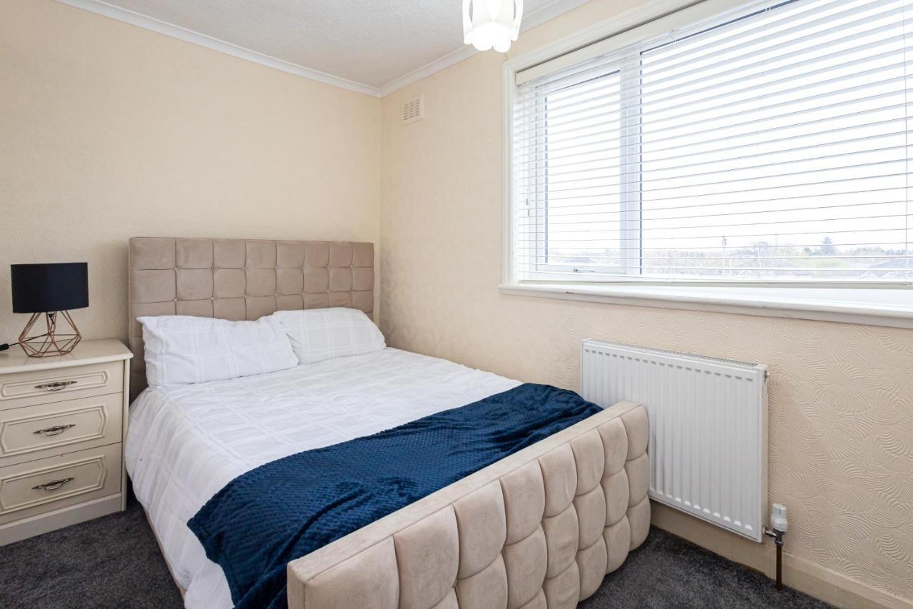 M9 Guest House Манчестър Екстериор снимка