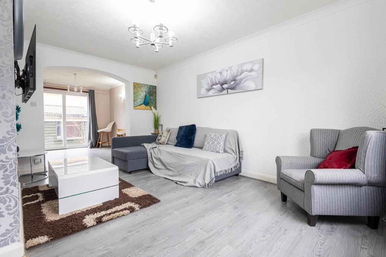 M9 Guest House Манчестър Екстериор снимка